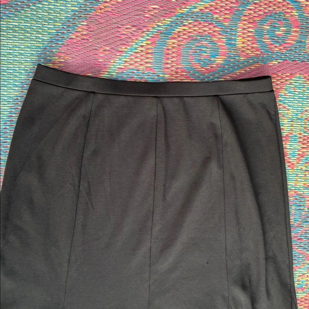 Susan Graver pretty black midi skirt size medium